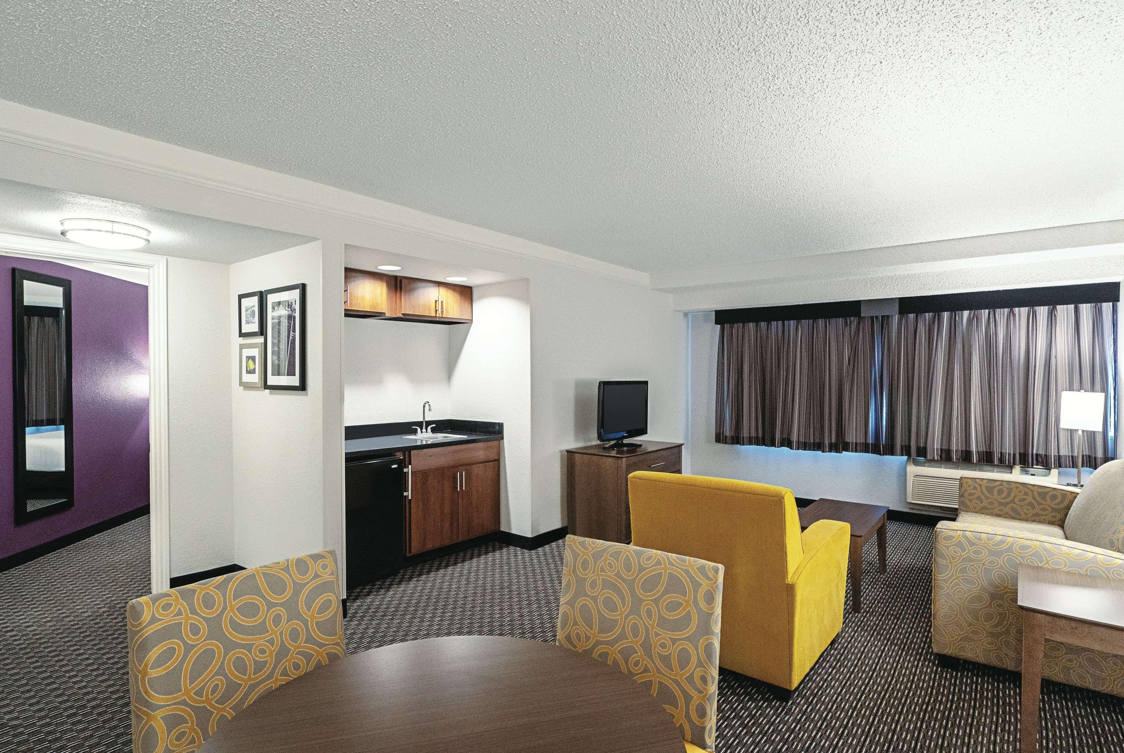 Hotel La Quinta By Wyndham Lubbock West Medical Center Exterior foto